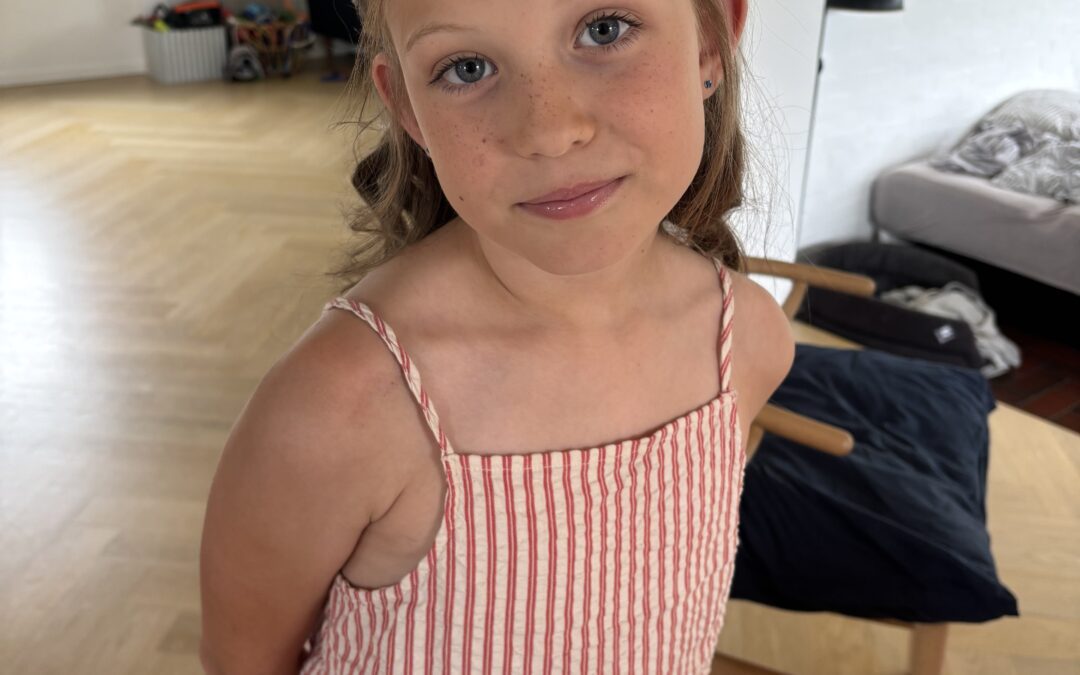 Alberte Trolle Strandet